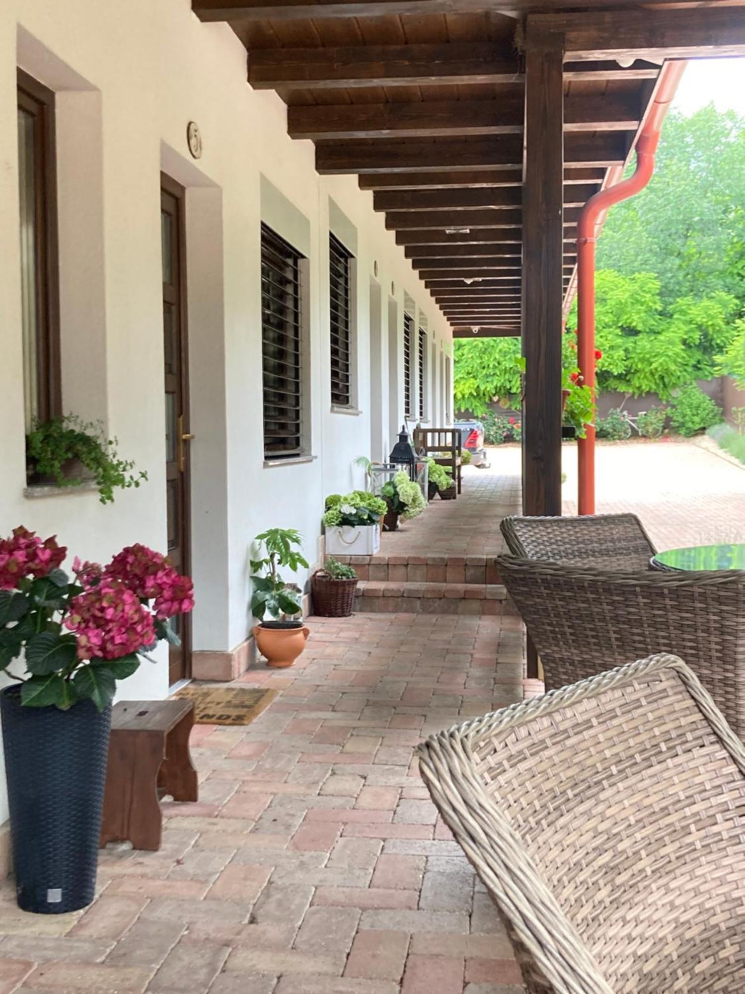 Boroka Vendeghaz Toalmas Hotel ภายนอก รูปภาพ
